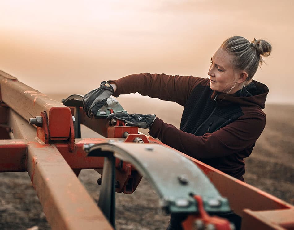 woman_farmer_3542_2870_950x745